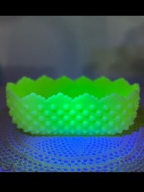 Vintage Fenton Uranium Custard Hobnail Planter 8.5”